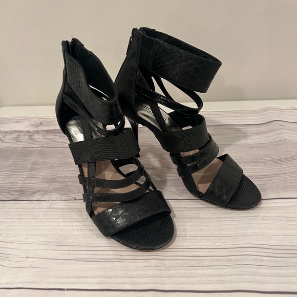 Michael Kors Black Strappy Open-Toe Heels Size 6 - Picture 3 of 11